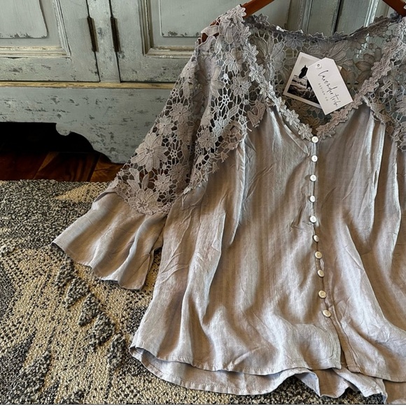 Gorgeous New Boho Grey Lace Festival Button Front Blouse Boutique Vintage - Picture 3 of 4